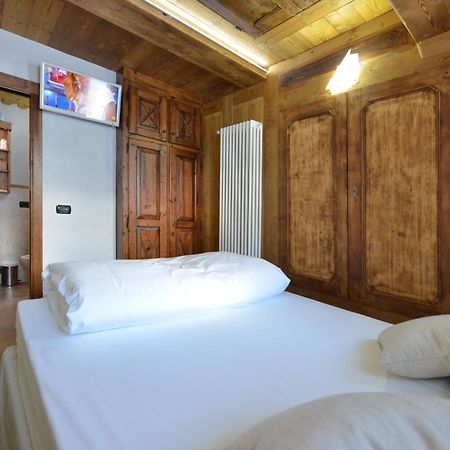Mollino Rooms Breuil-Cervinia Bagian luar foto