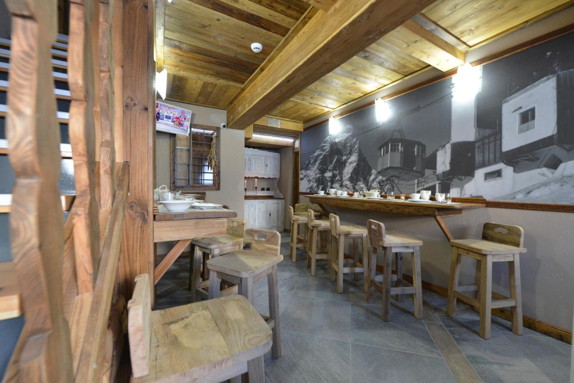 Mollino Rooms Breuil-Cervinia Bagian luar foto