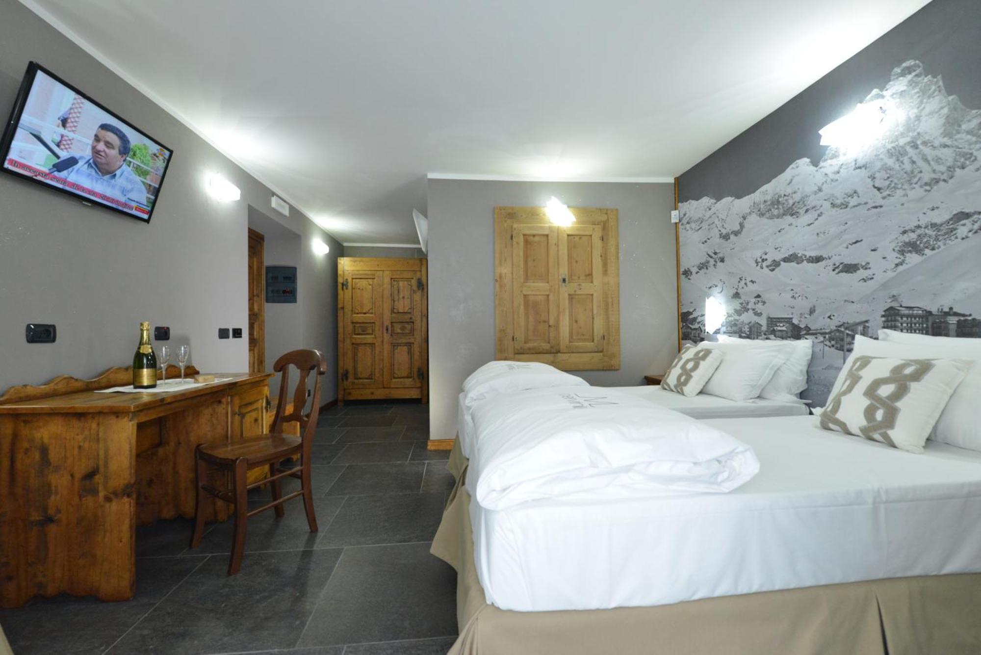Mollino Rooms Breuil-Cervinia Bagian luar foto