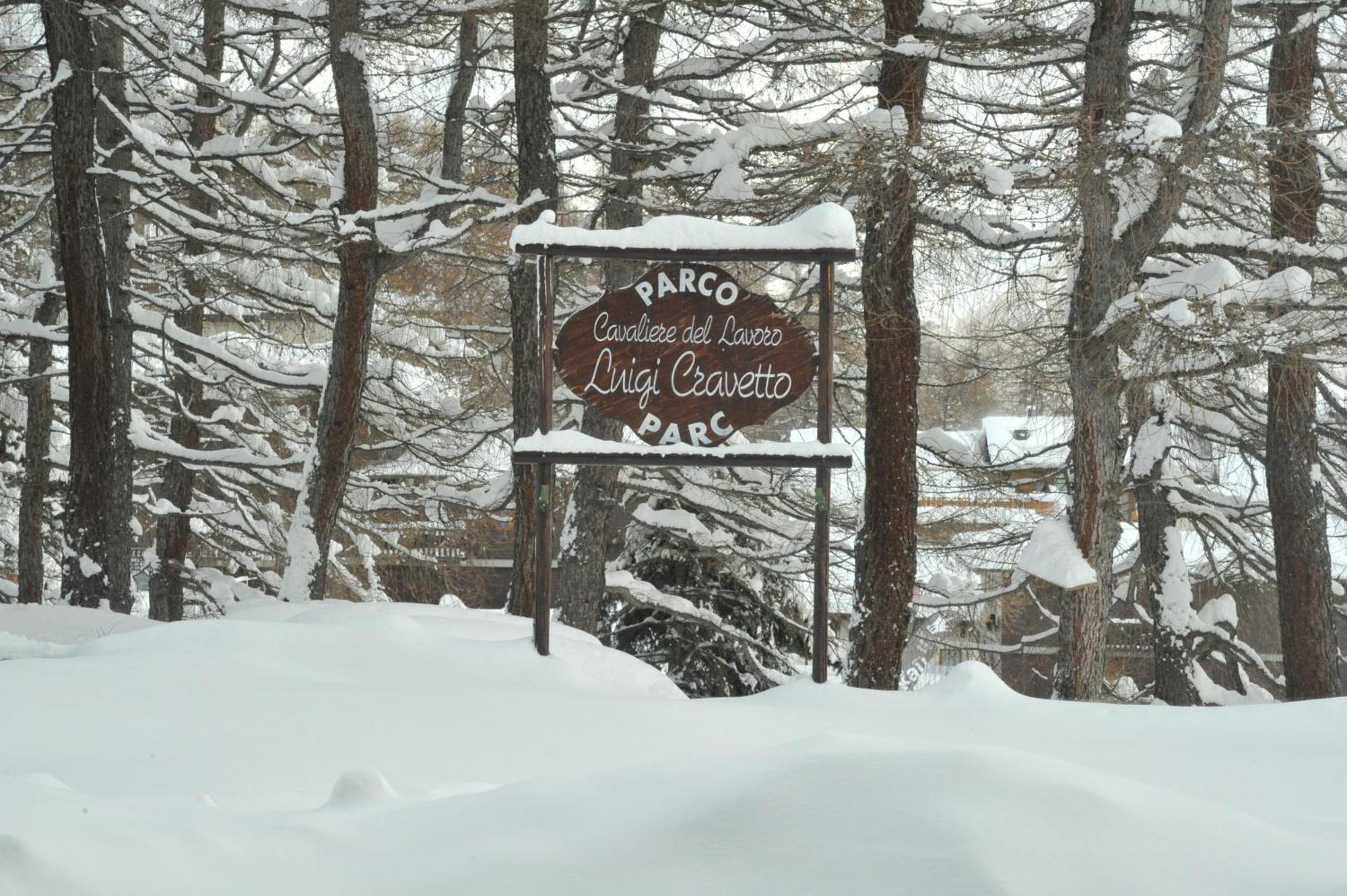 Mollino Rooms Breuil-Cervinia Bagian luar foto